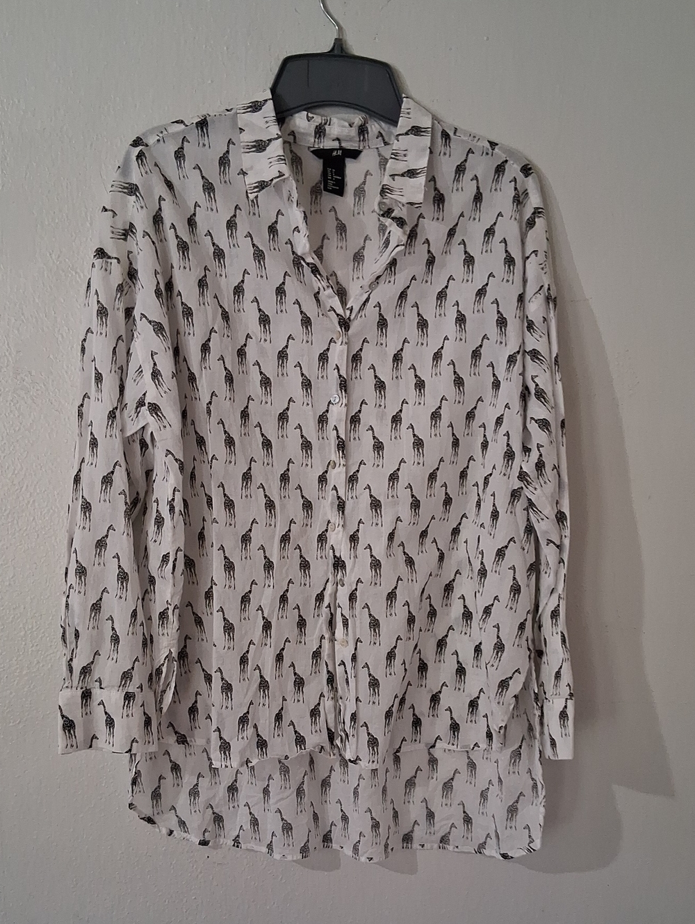 White Giraffe-Print Shell Button-Up Blouse - Picture 7 of 7